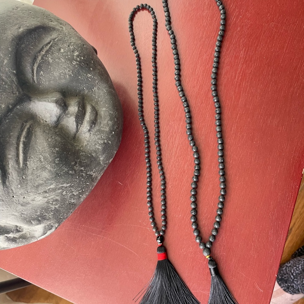 GROUNDING Lava Stone Mala necklace 8mm - Picture 7 of 7